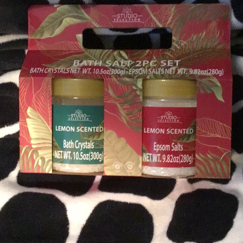 studio Selection Bath Salt 2pc Set NWOT
